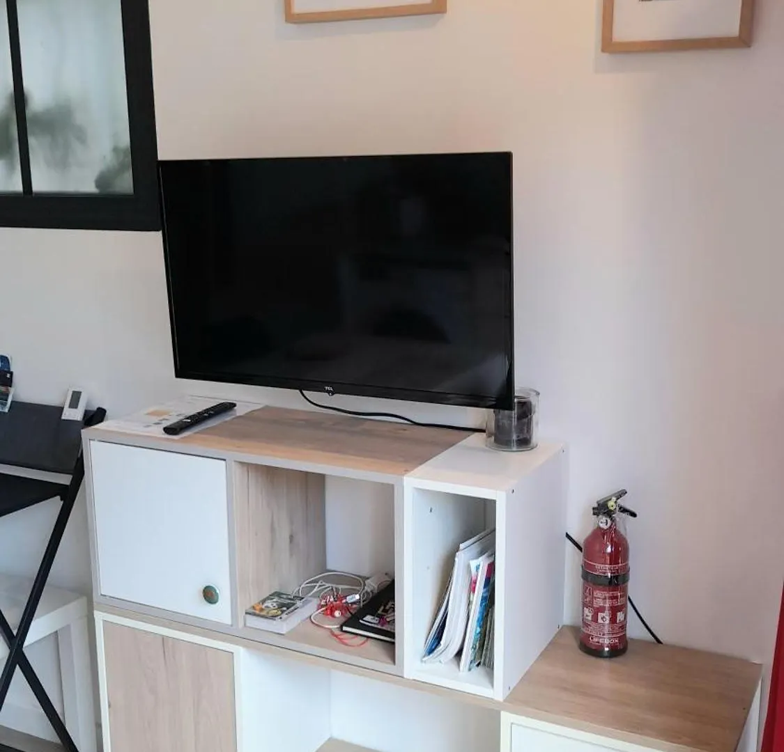 Apartamento Studio Logement Entier Calme Neuf Climatise Avec Exterieur Puget-Ville França