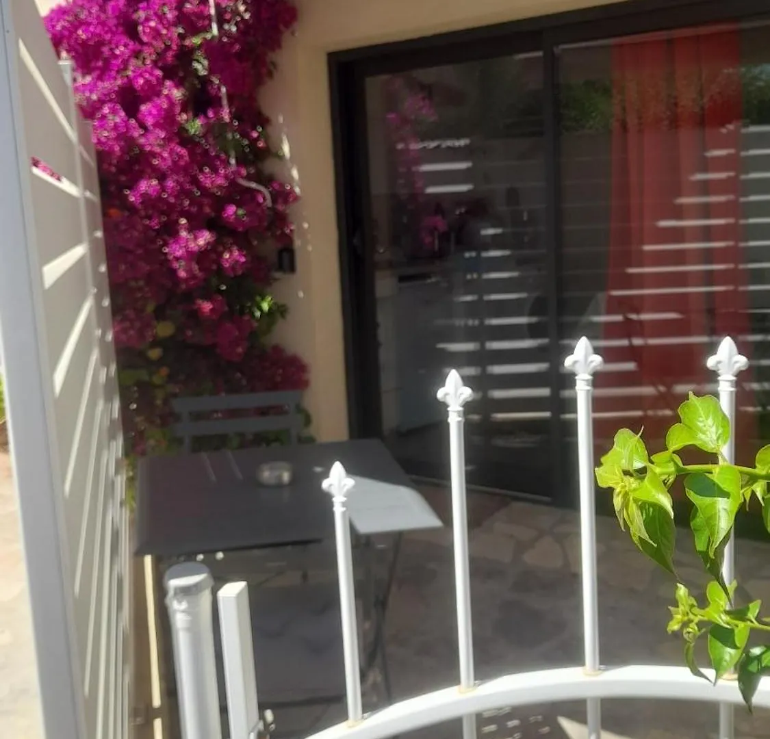 Appartement Studio Logement Entier Calme Neuf Climatise Avec Exterieur Puget-Ville
