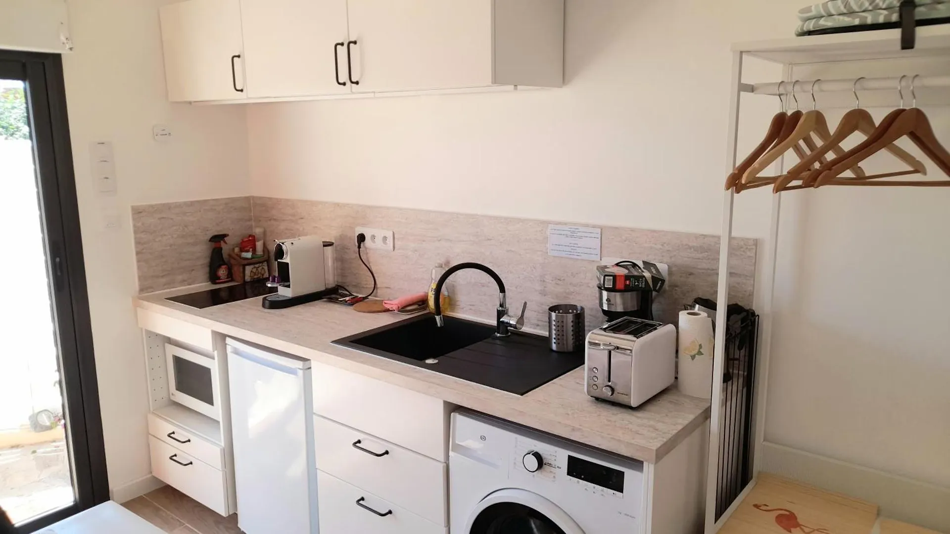 Studio Logement Entier Calme Neuf Climatise Avec Exterieur Puget-Ville France